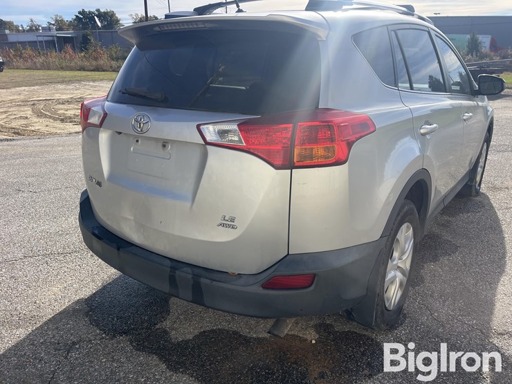 toyota-rav4-le-image-17