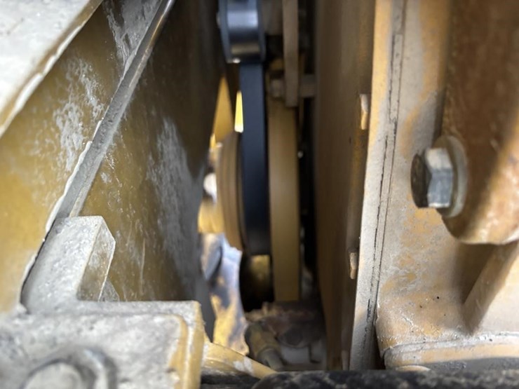 2005-caterpillar-143h-image-60