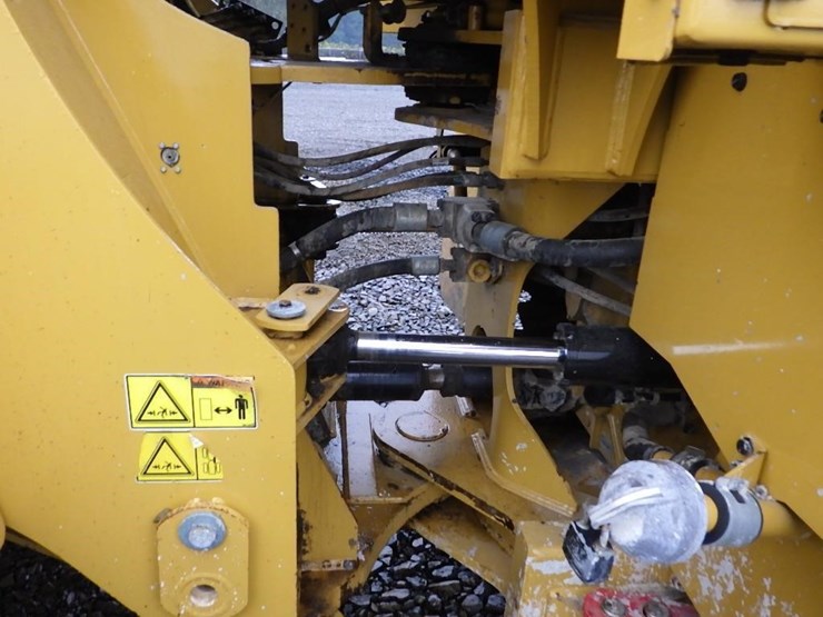 2017-caterpillar-950m-image-17