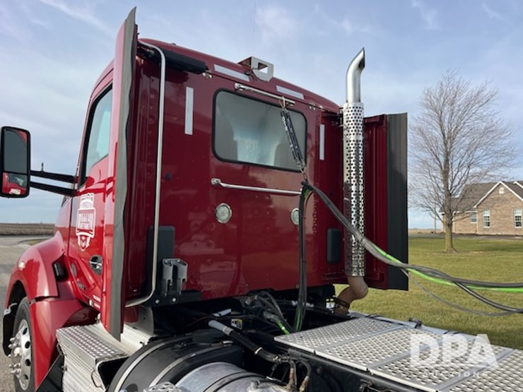 2018-kenworth-t680-image-3