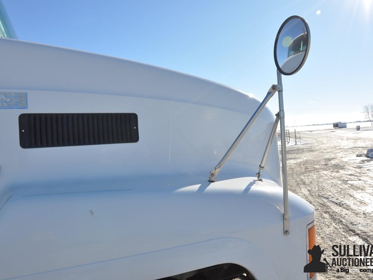 2000-mack-ch613-image-15