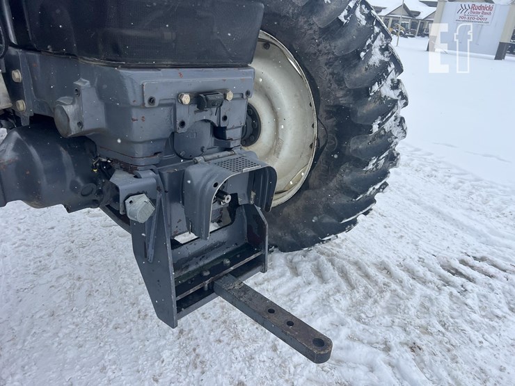 new-holland-tv140-image-25