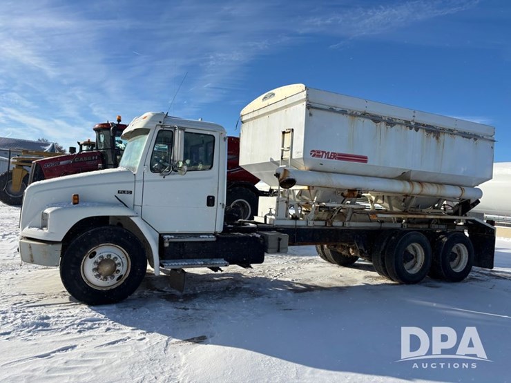 1998-freightliner-fl80-image-12