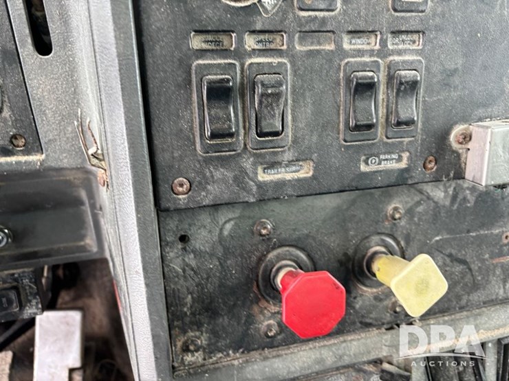 1994-mack-ch613-image-73