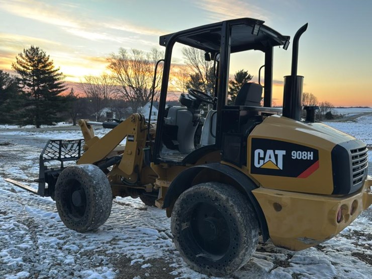 caterpillar-908h-image-3