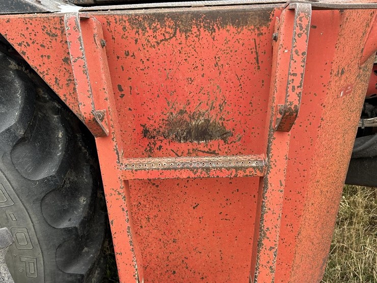 1985-versatile-856-image-21