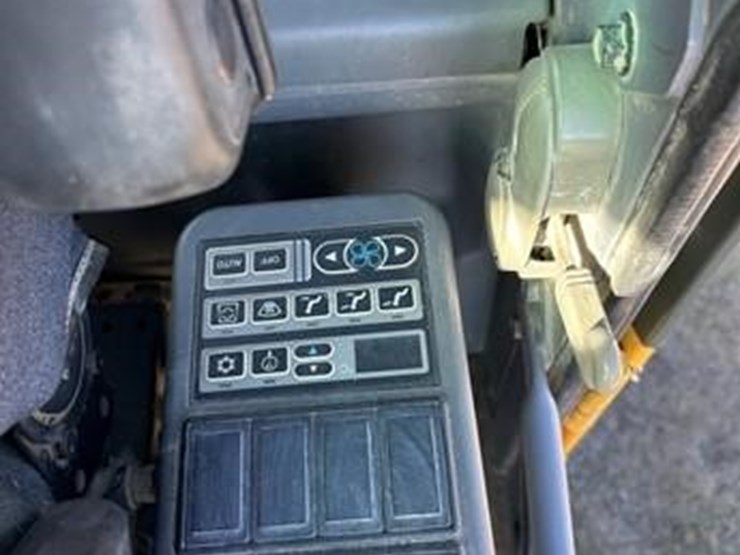 volvo-ec210c-lc-image-54