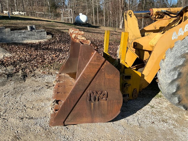 1989-deere-444e-image-61