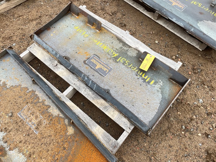 #2071-•-unused-2025-landhonor-skid-steer-universal-adapter-plate-attachment-image-4