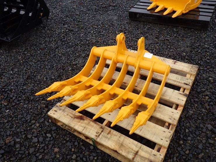 caterpillar-305-image-1