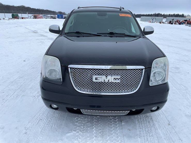 gmc-yukon-image-8