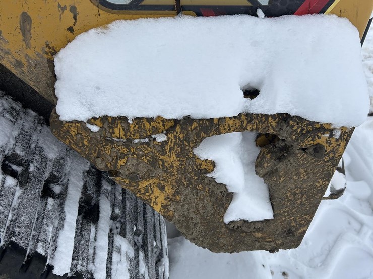 2021-caterpillar-259d3-image-21