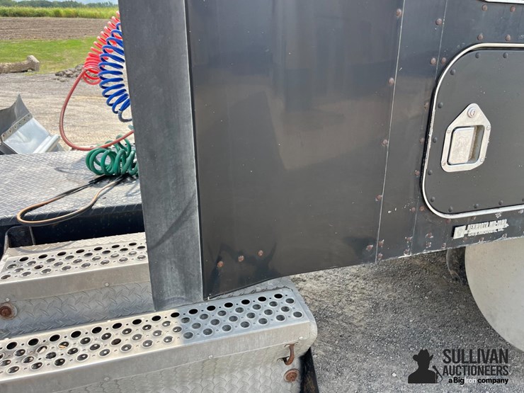 kenworth-t600-image-11