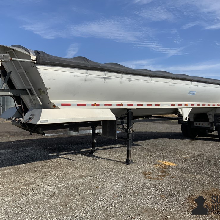 1996 Everlite Alumatech Frameless 39' T/A Half-Round End Dump Trailer