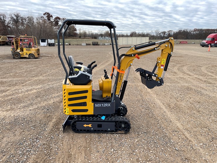 #9209-•-2025-unused-cfg-mini-excavator-image-5