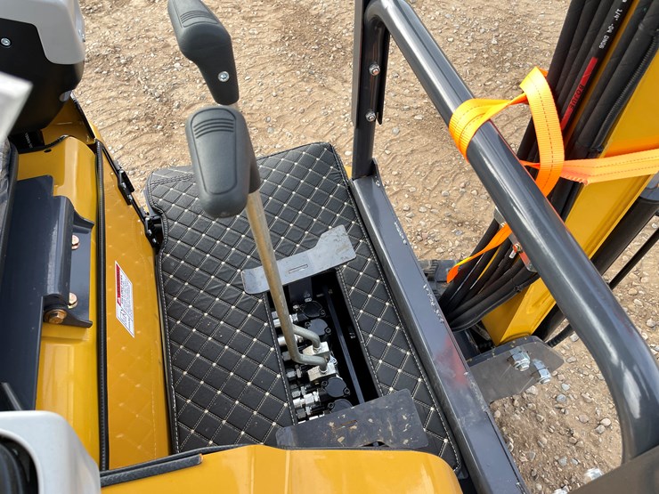#9218-•-2025-unused-cfg-mini-excavator-image-23