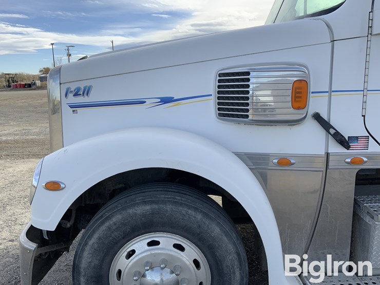 freightliner-coronado-132-image-12