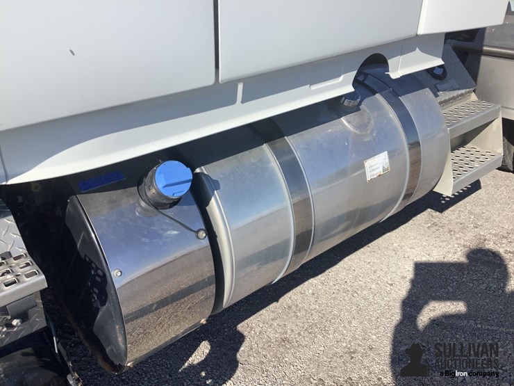 2021-volvo-vnr-t/a-truck-tractor-image-15