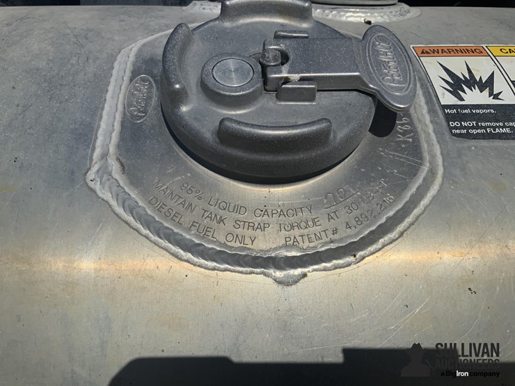 2017-peterbilt-348-image-13