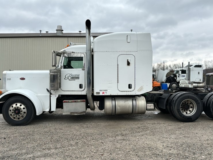 2006-peterbilt-379-image-2