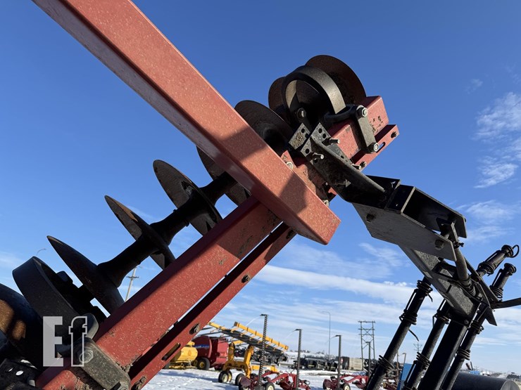 case-ih-3900-image-36