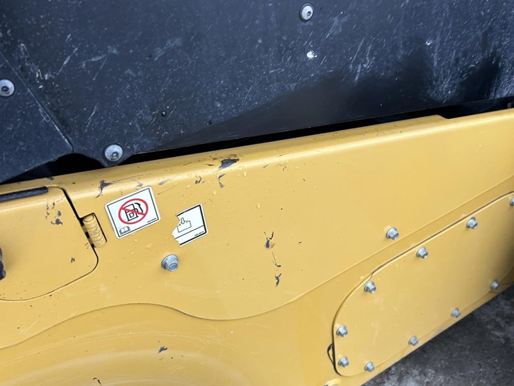 caterpillar-262d-image-28