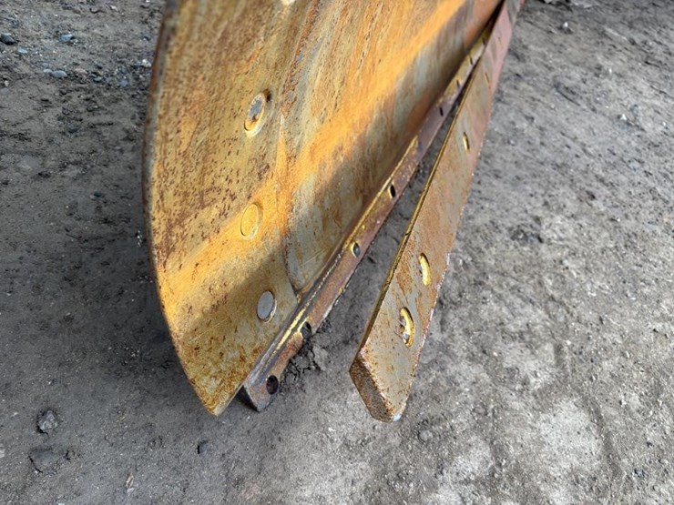 2005-caterpillar-143h-image-13