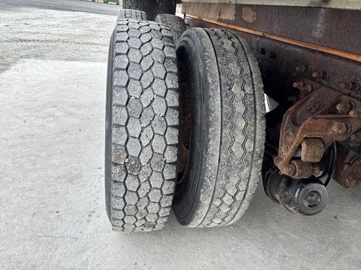 case-ih-7400-image-28