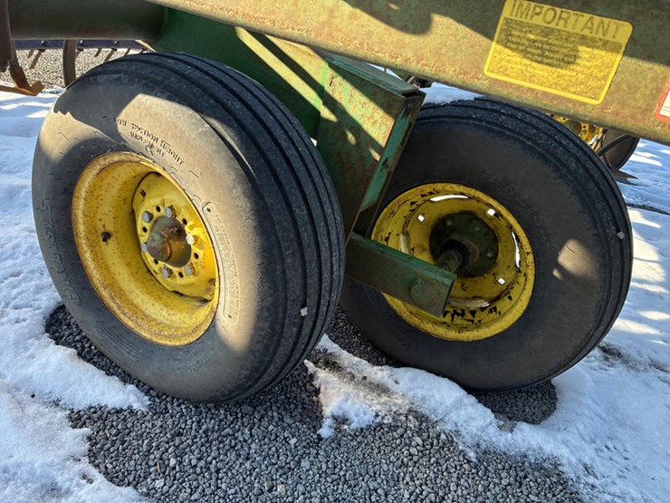 john-deere-726-image-21