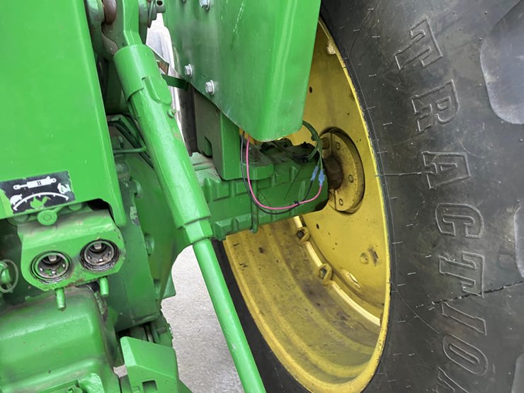 john-deere-4320-image-15