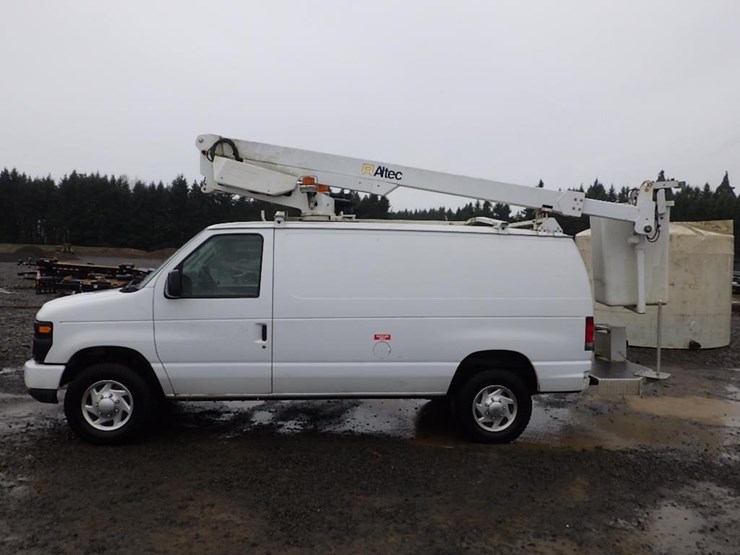 2012-ford-e350-image-6