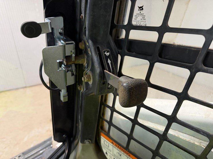 bobcat-t650-image-28