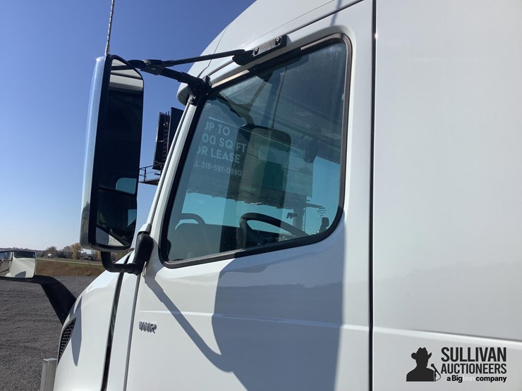 2021-volvo-vnr-t/a-truck-tractor-image-19