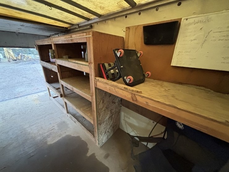 2006-ford-e350-image-18