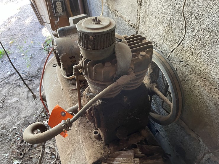 #3720-•-air-compressor-image-4