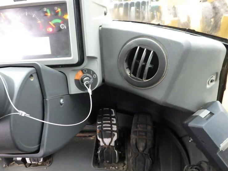 2017-caterpillar-950m-image-33