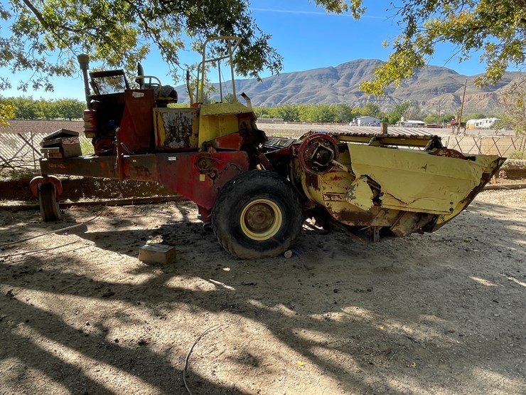 #3653-•-new-holland-swather-image-3