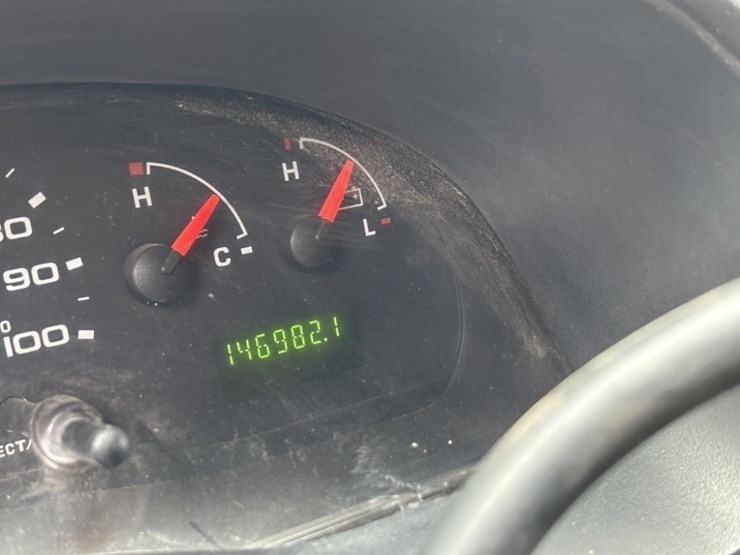 2006-ford-e350-image-25