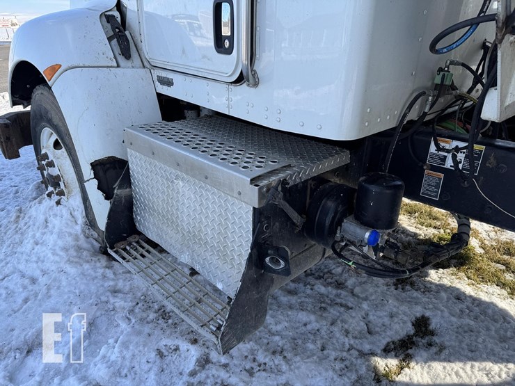 2014-kenworth-t370-image-44