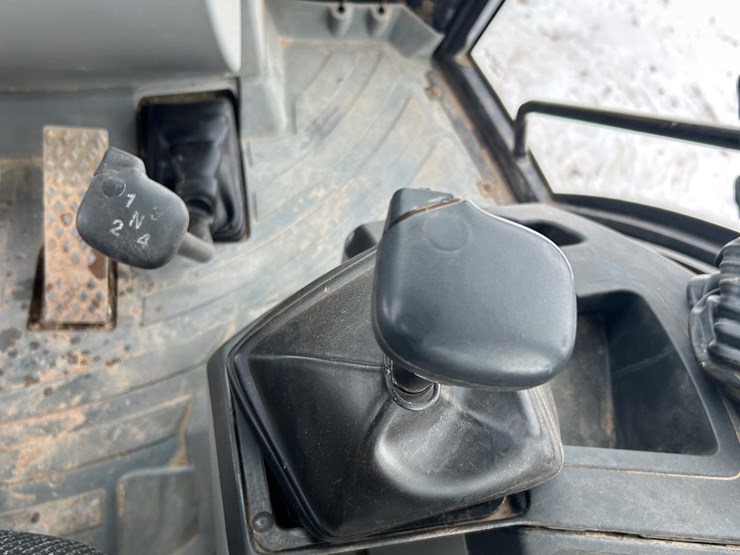 caterpillar-420e-image-54