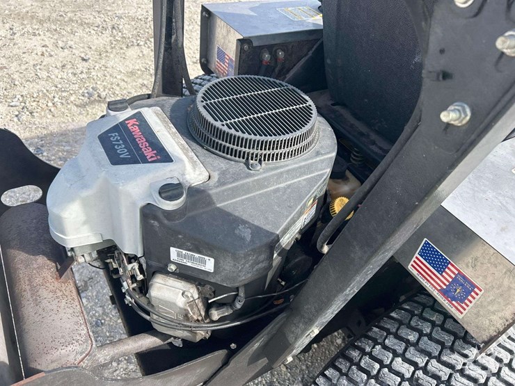 zero-turn-mower-image-8