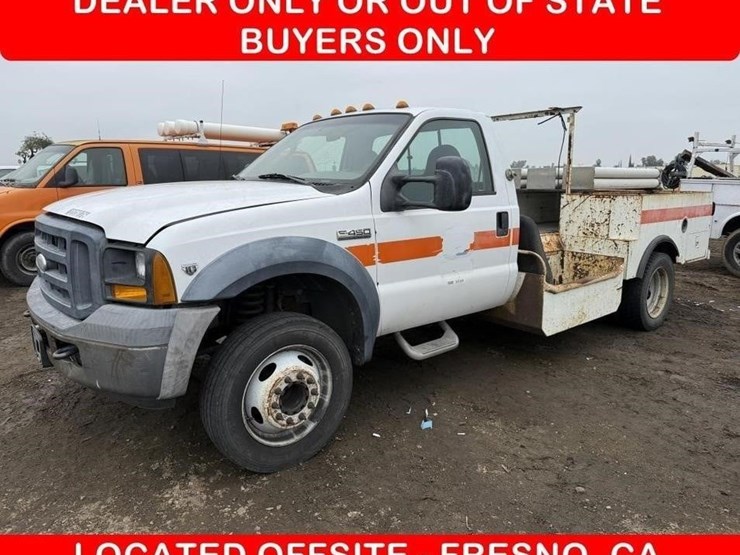 2006-ford-f450-image-1