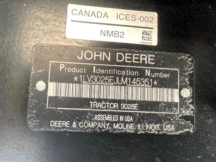 john-deere-3025e-image-41