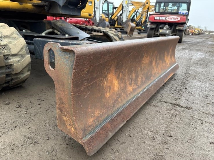 2022-deere-35g-image-10