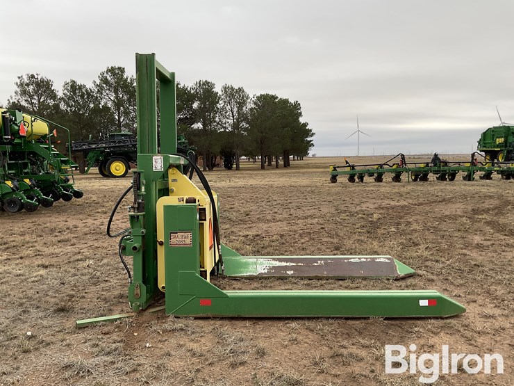 sm-fab-2085-heavy-duty-round-cotton-bale-handler-w/mast-image-4