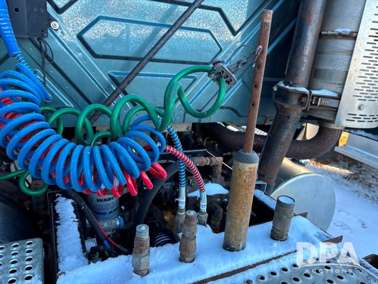 international-prostar-image-27