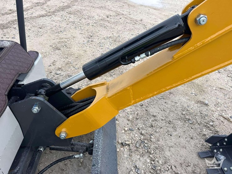 unused-2025-cfg-industrial-xz20r-mini-excavator-image-9