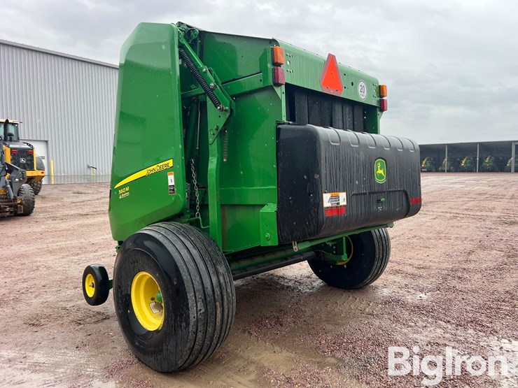 john-deere-560m-image-8