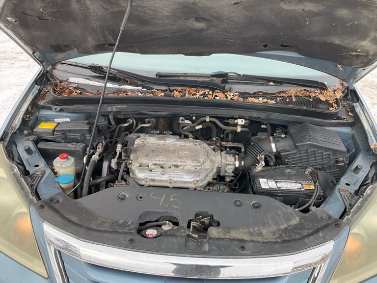 2010-honda-odyssey-touring-image-39