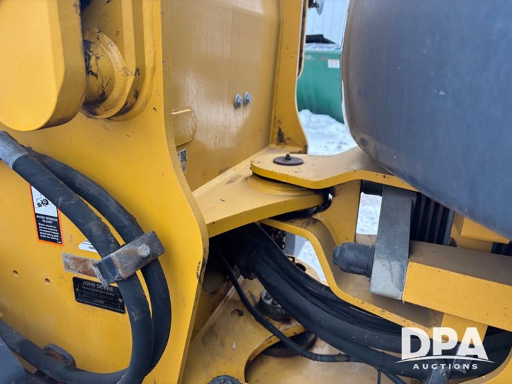 deere-324l-image-45